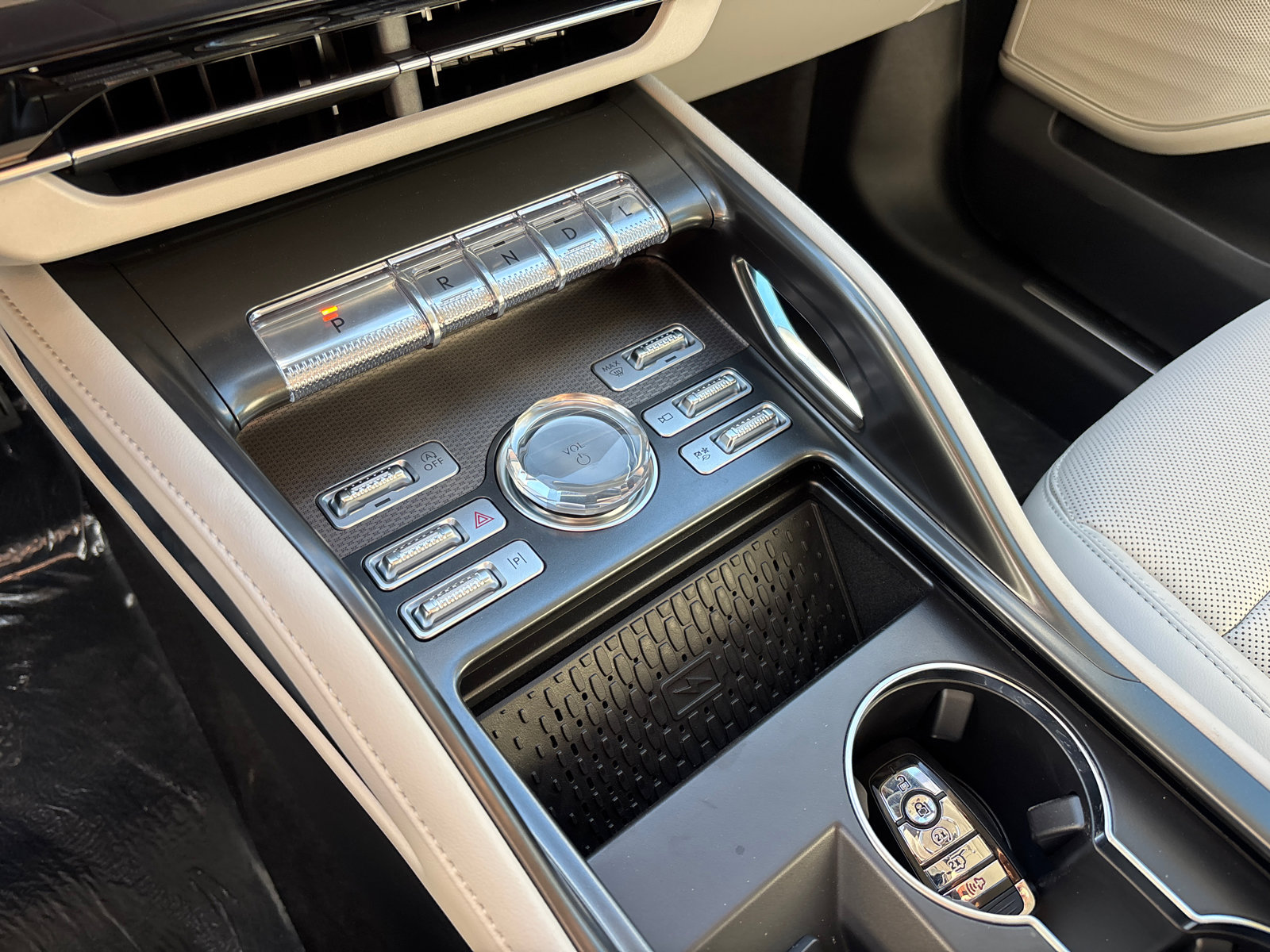 New 2026 Lincoln Nautilus Premier image 24