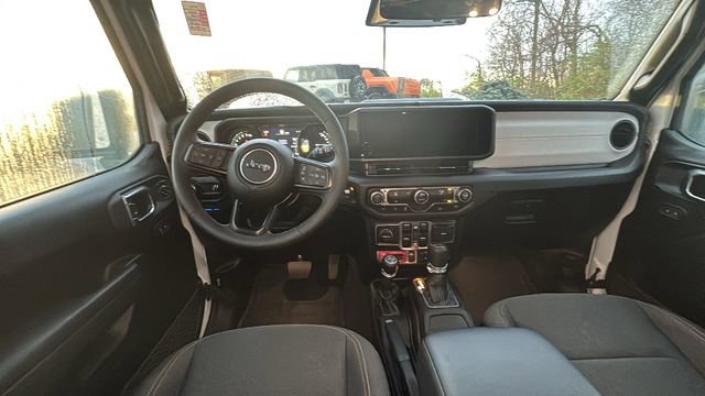 Used 2025 Jeep Wrangler Unlimited Sport S 4xe AWD/4WD image 8
