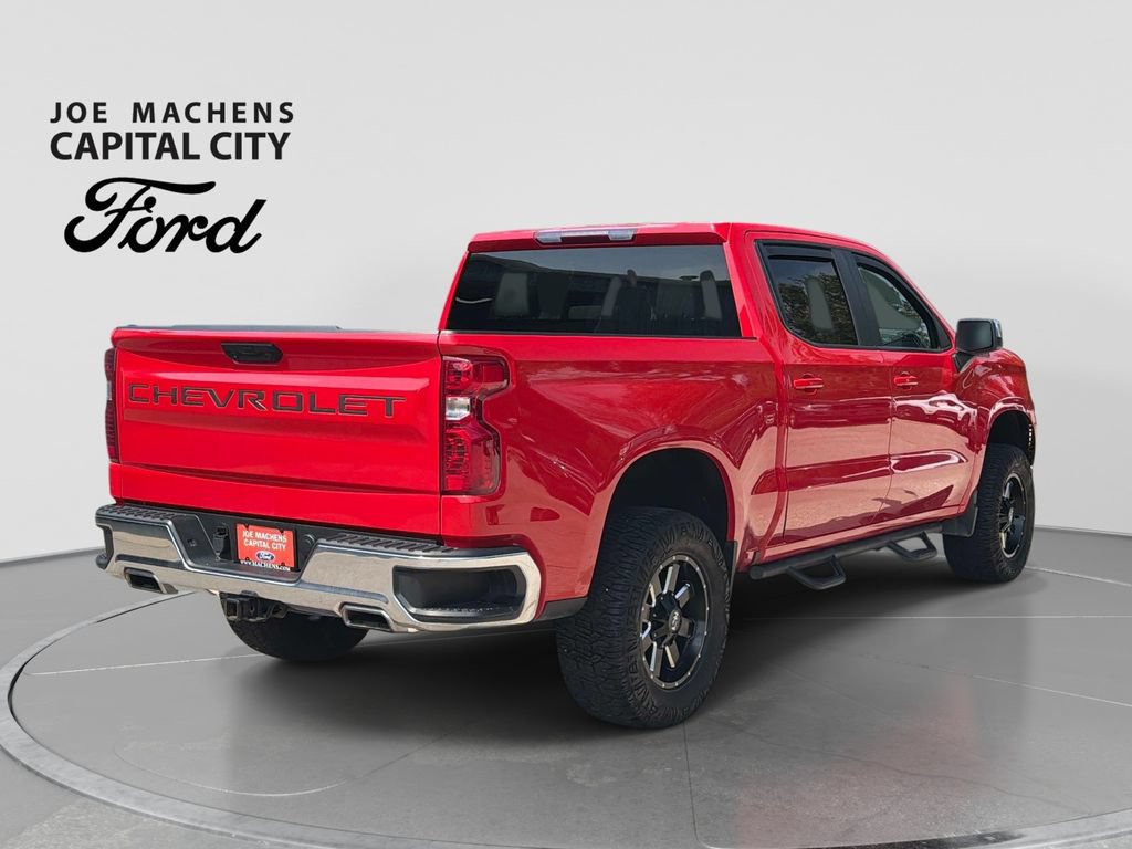 Used 2022 Chevrolet Silverado 1500 LT AWD/4WD image 5