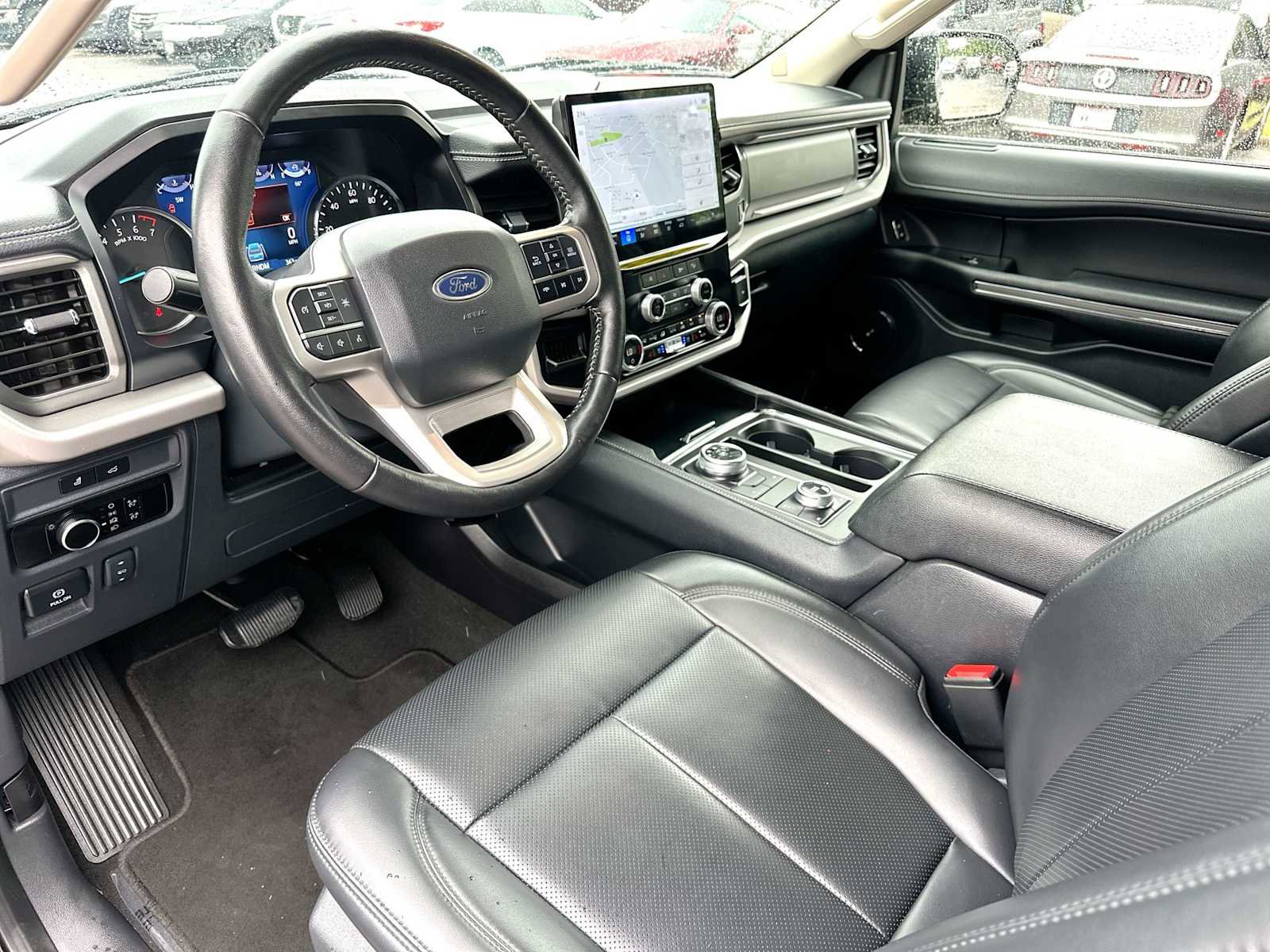 Used 2024 Ford Expedition Max XLT image 18