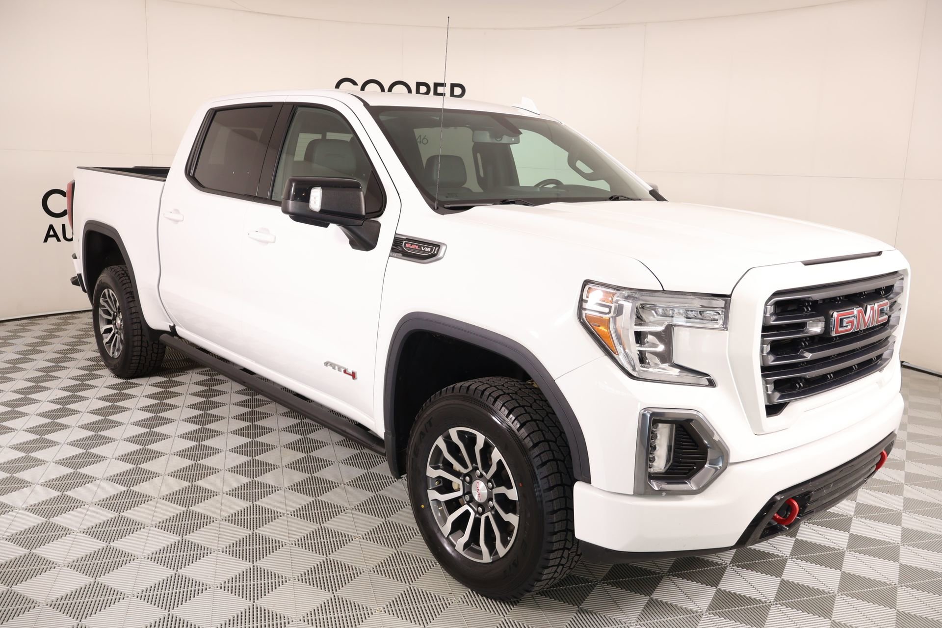 Used 2022 GMC Sierra 1500 AT4 w/ AT4 Preferred Package AWD/4WD image 1