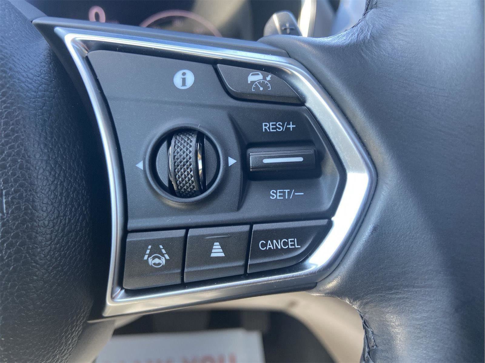 Used 2023 Acura MDX SH-AWD w/ Technology Package image 23