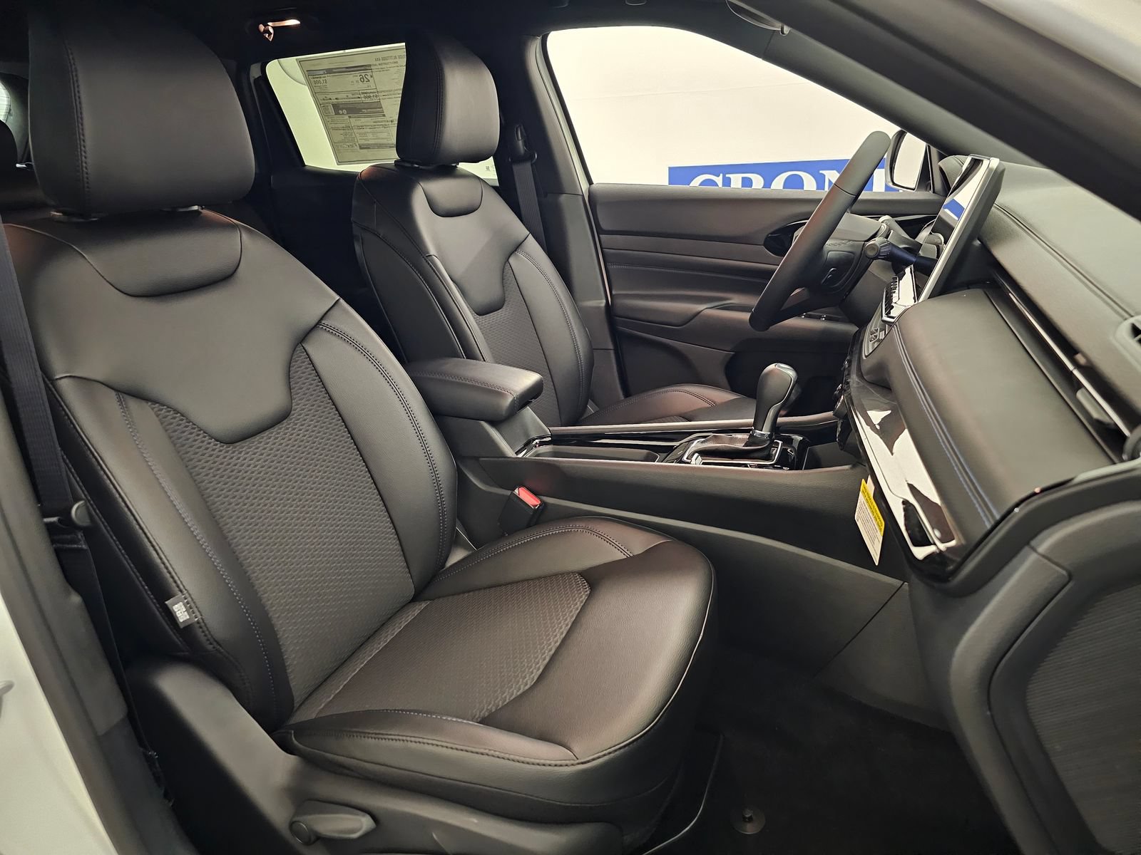 New 2026 Jeep Compass Latitude AWD/4WD image 28