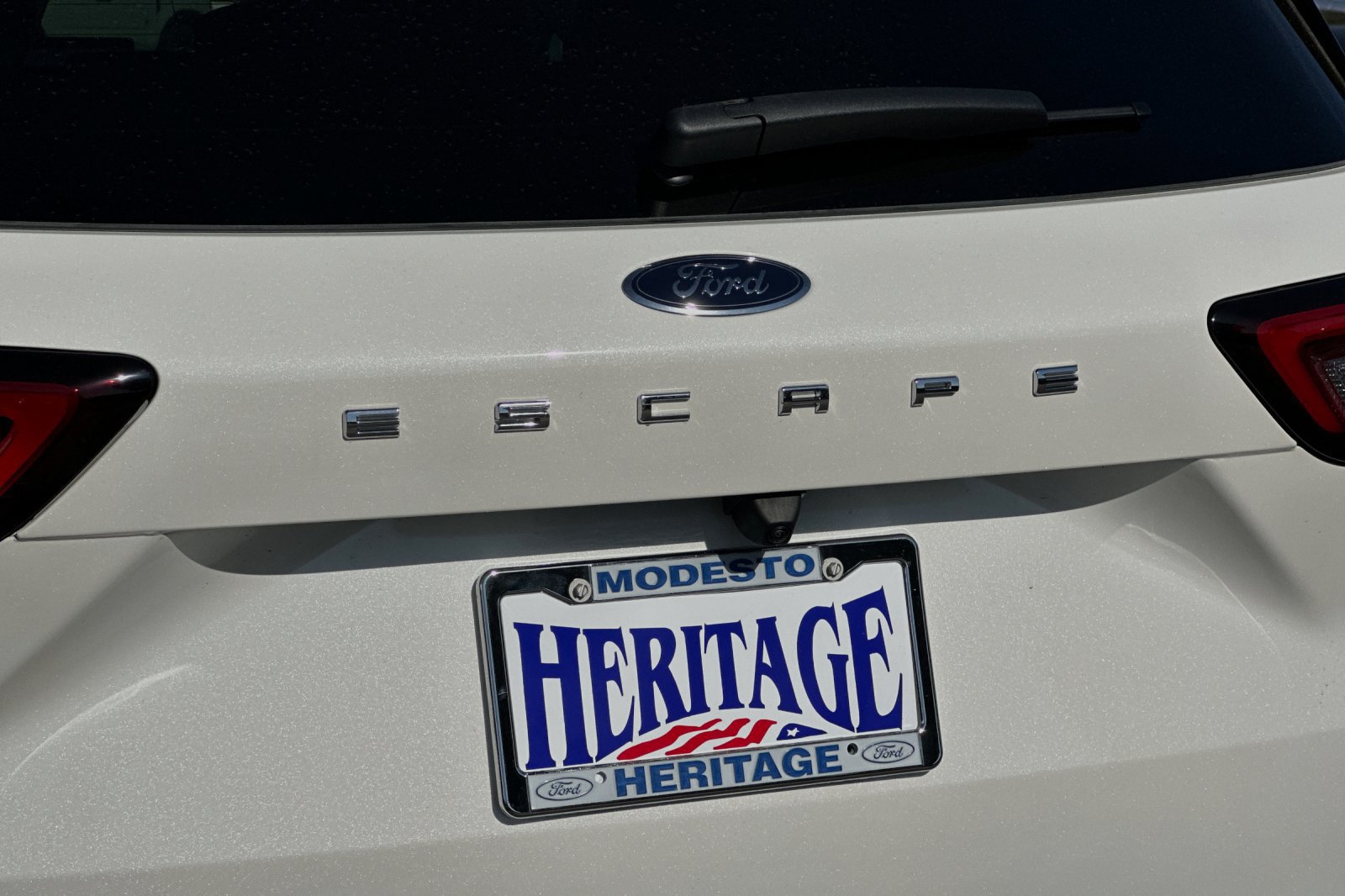 New 2024 Ford Escape SE w/ PHEV Premium Package FWD image 23