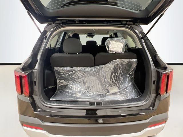 New 2026 Kia Sorento LX FWD image 25