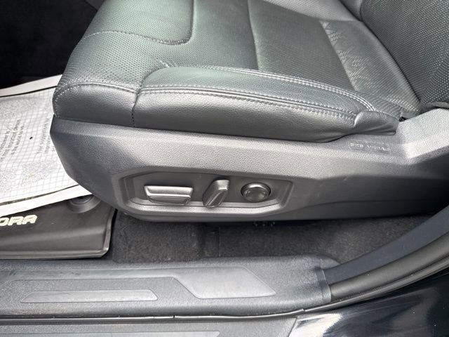 Used 2024 Toyota Tundra Limited AWD/4WD image 18