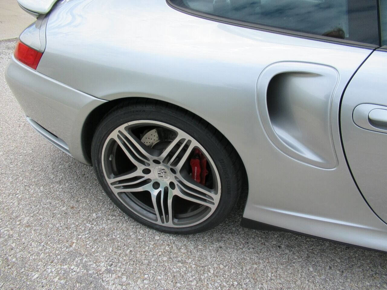 Used 2001 Porsche 911 Turbo image 9