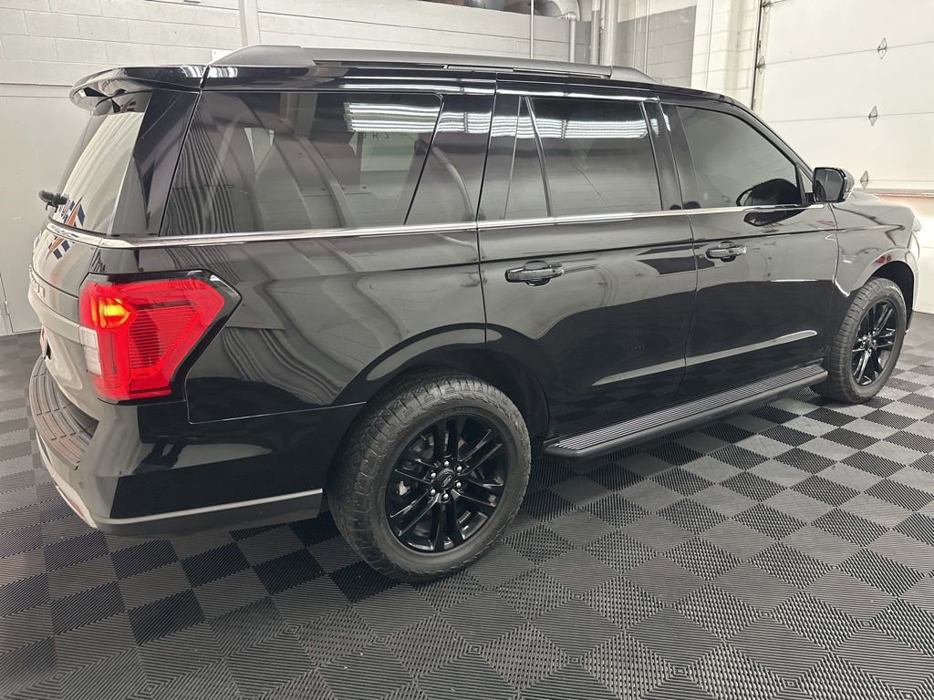 Used 2024 Ford Expedition XLT image 10