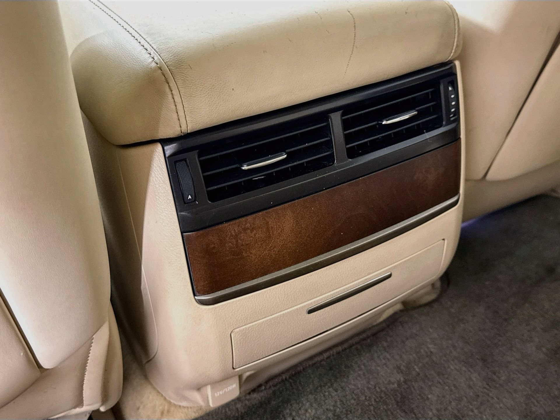Used 2016 Lexus LX 570 4WD w/ Luxury Package image 27