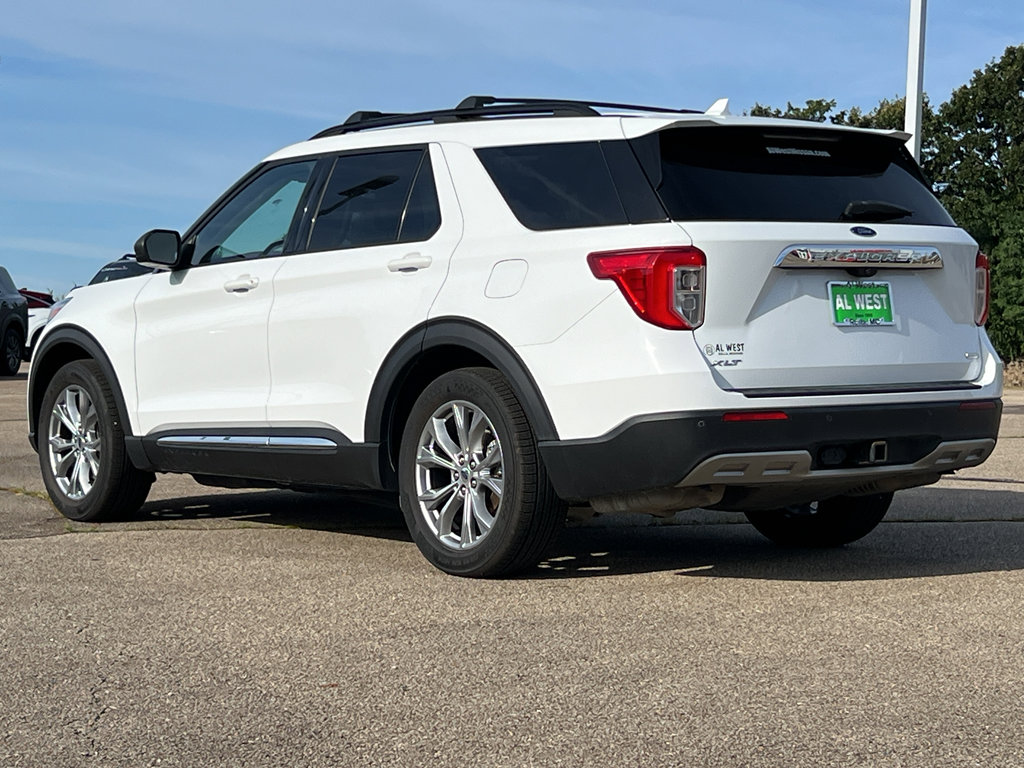 Used 2020 Ford Explorer XLT w/ Equipment Group 202A image 5