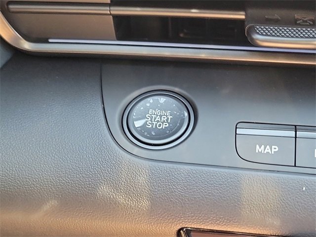 New 2025 Hyundai Elantra SEL image 7