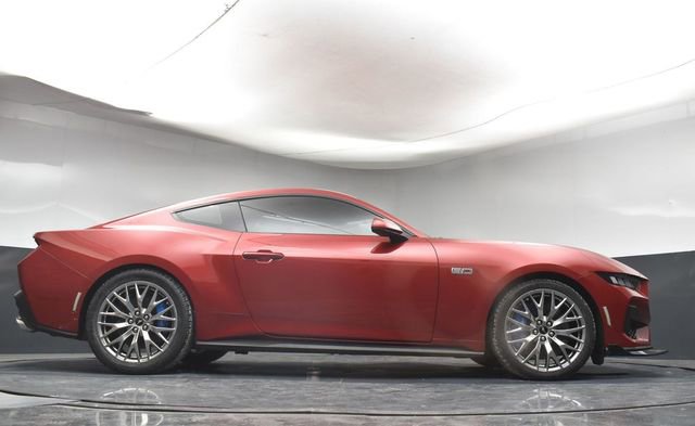 Used 2024 Ford Mustang GT Premium image 33