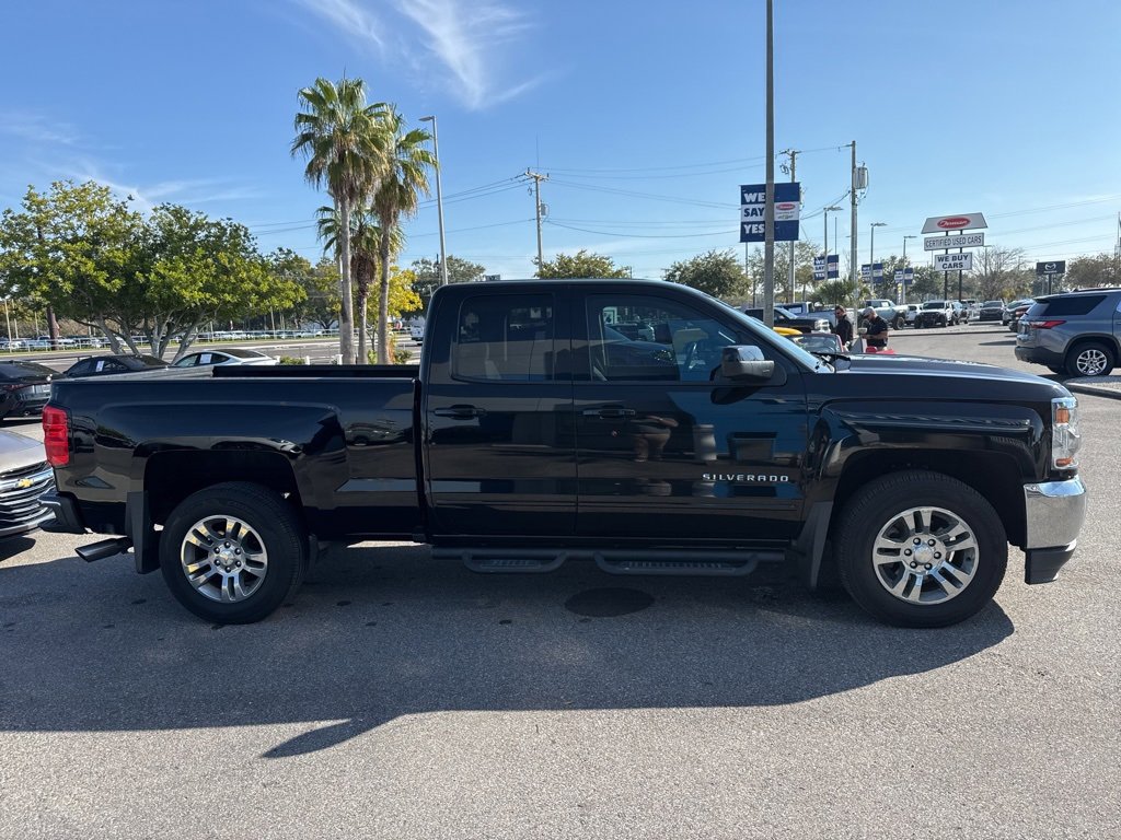 Used 2018 Chevrolet Silverado 1500 LT w/ All Star Edition image 5