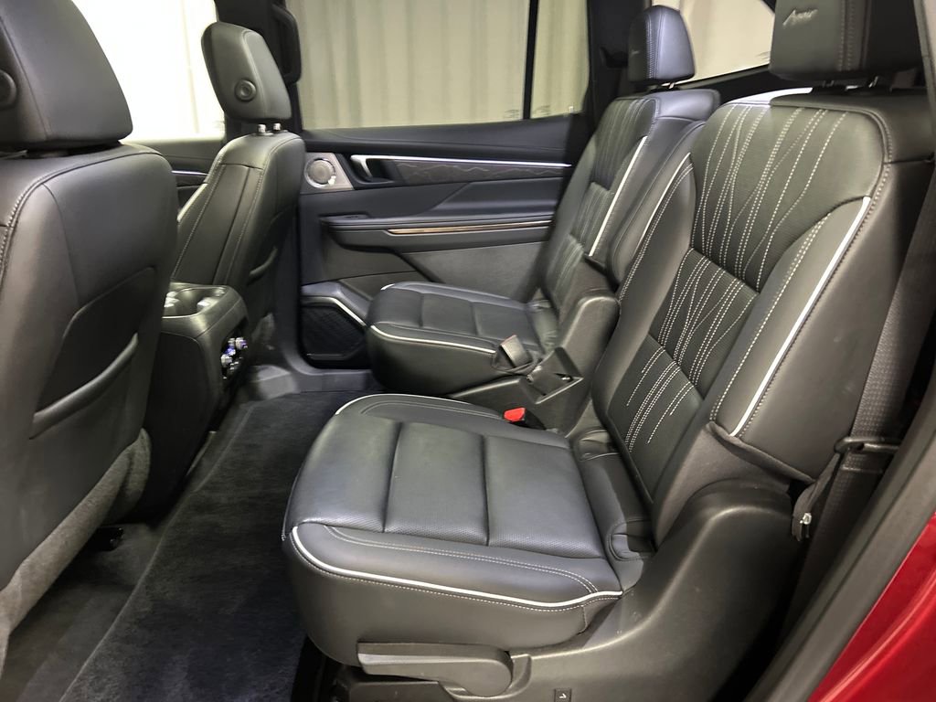 Used 2025 Buick Enclave Avenir w/ Super Cruise Package image 24