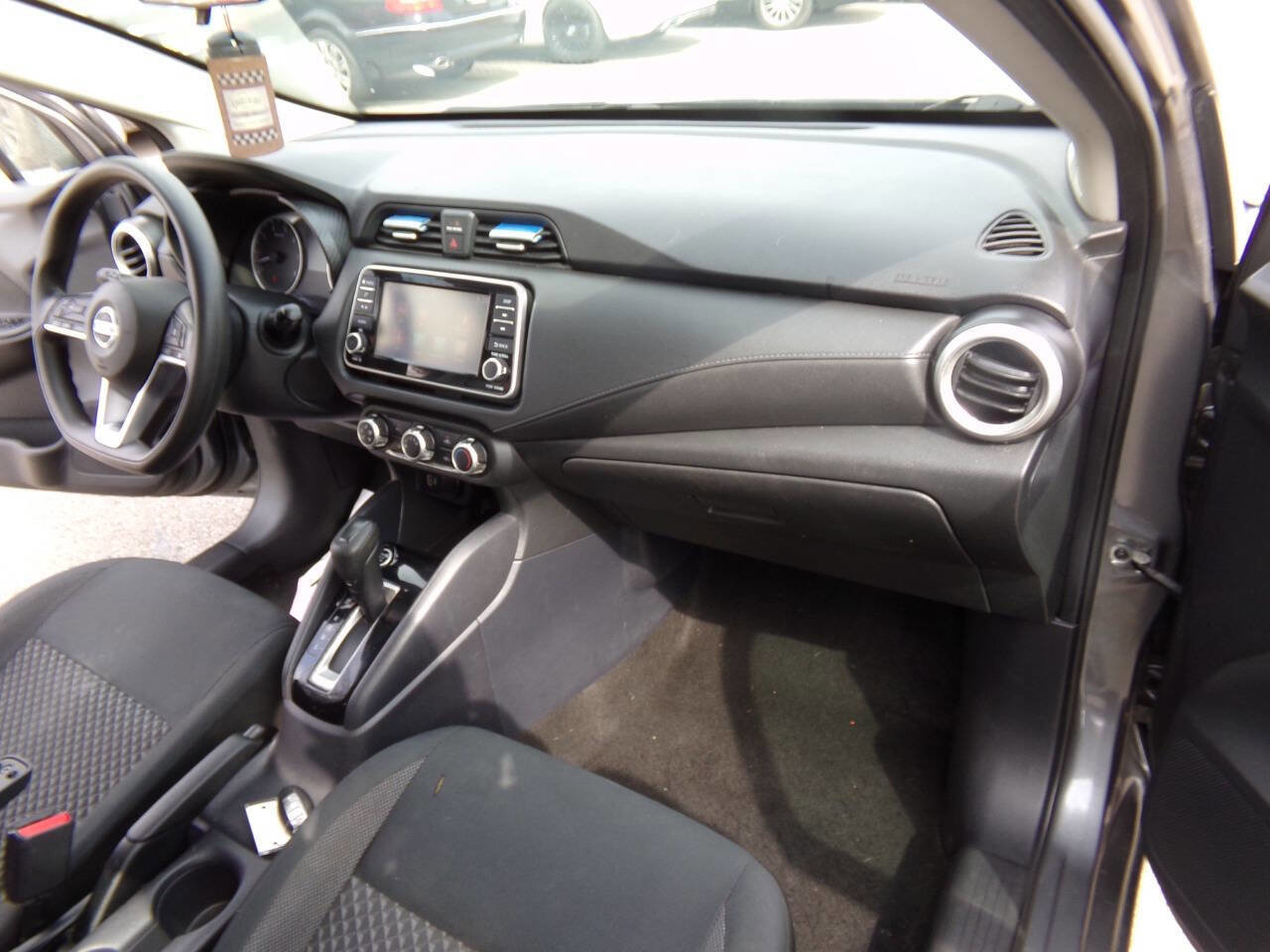 Used 2020 Nissan Versa S image 30