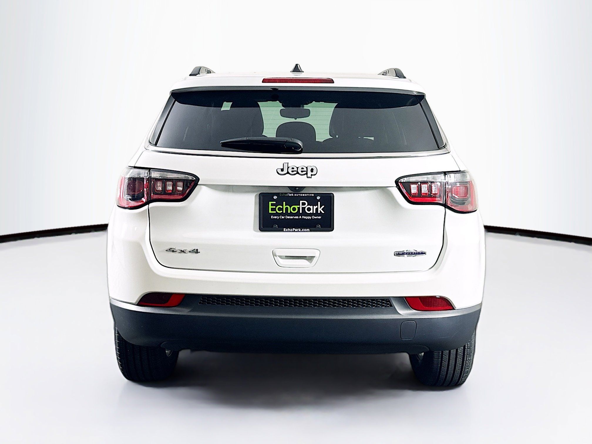 Used 2025 Jeep Compass Latitude image 7