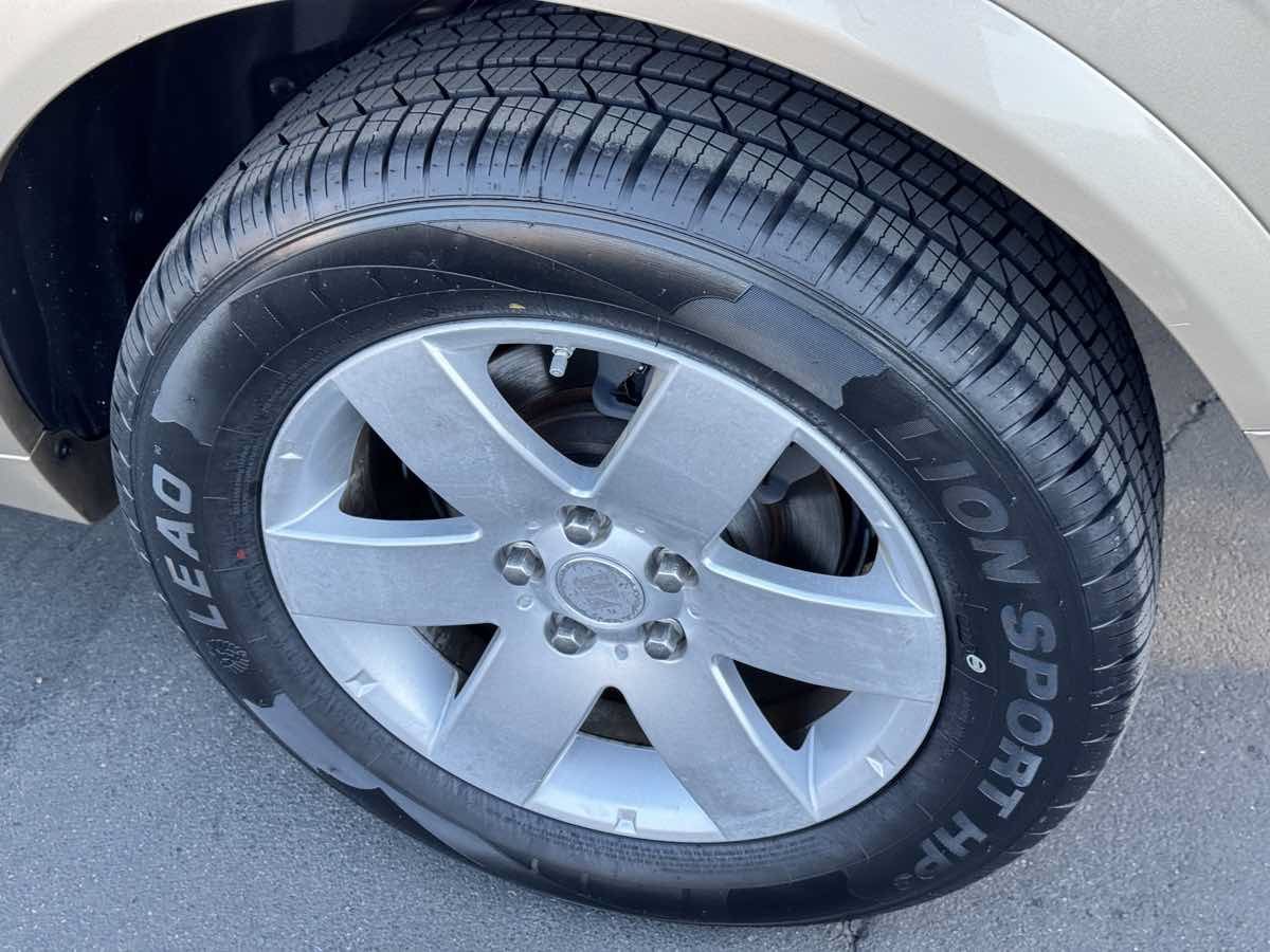 Used 2008 Saturn Vue XR w/ Convenience Package FWD image 22