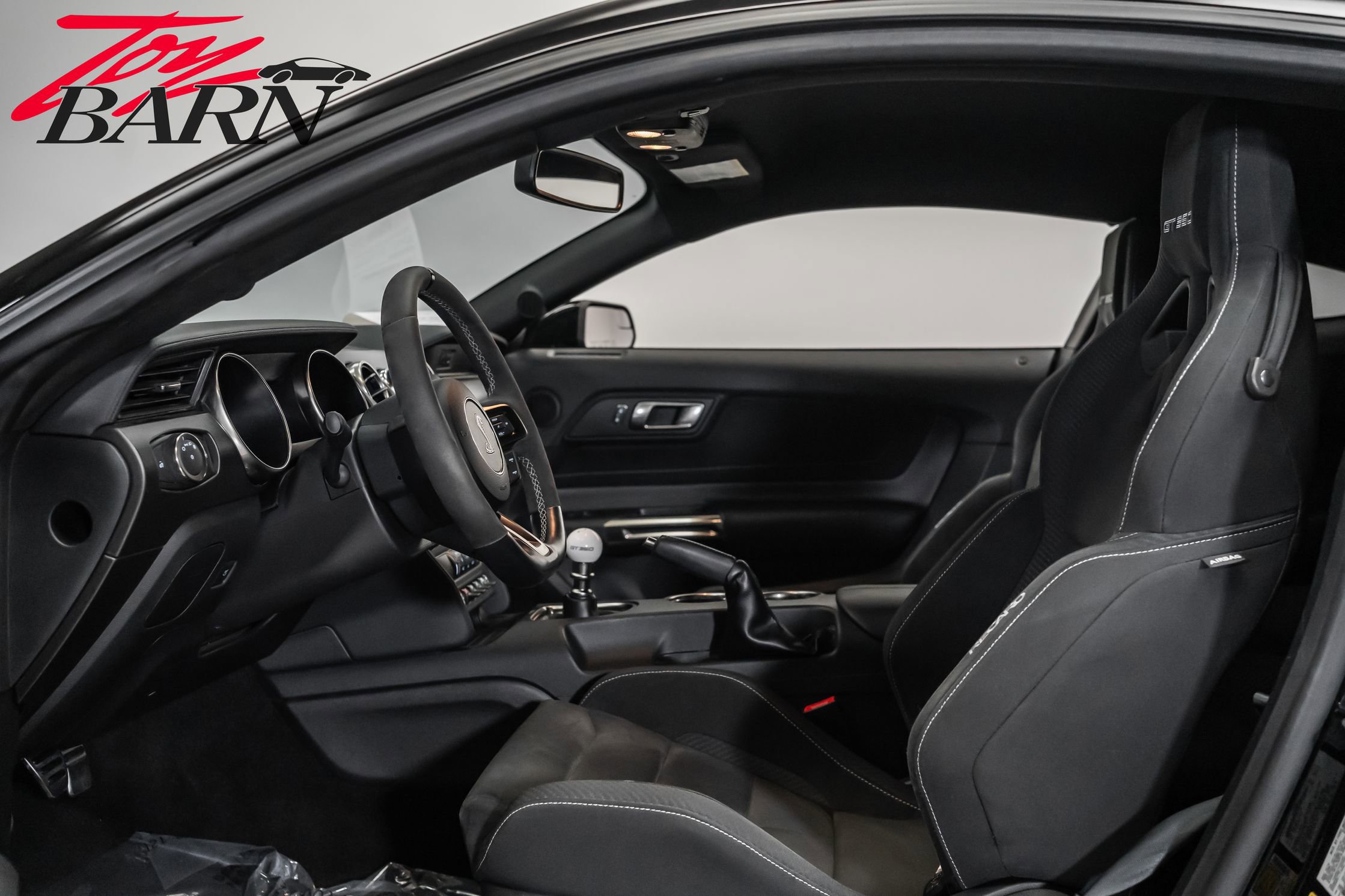 Used 2018 Ford Mustang Shelby GT350 w/ Electronics Package image 25