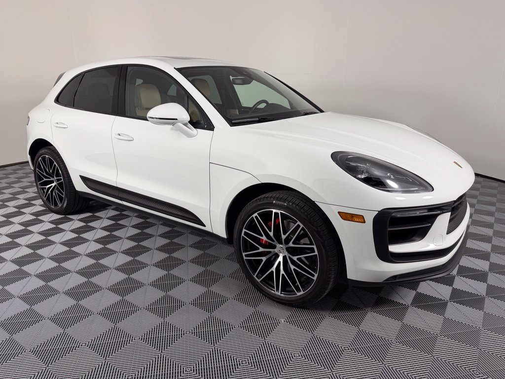 Certified 2024 Porsche Macan S AWD/4WD image 13