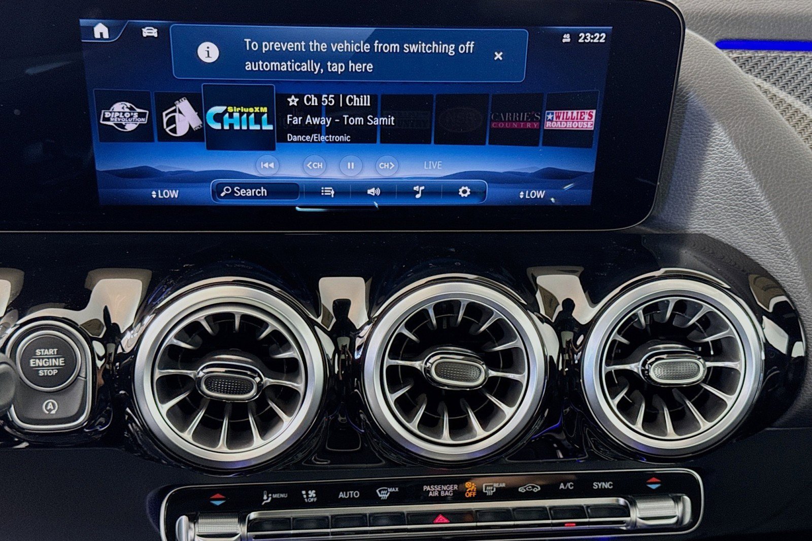 New 2025 Mercedes-Benz GLA 35 AMG 4MATIC image 14