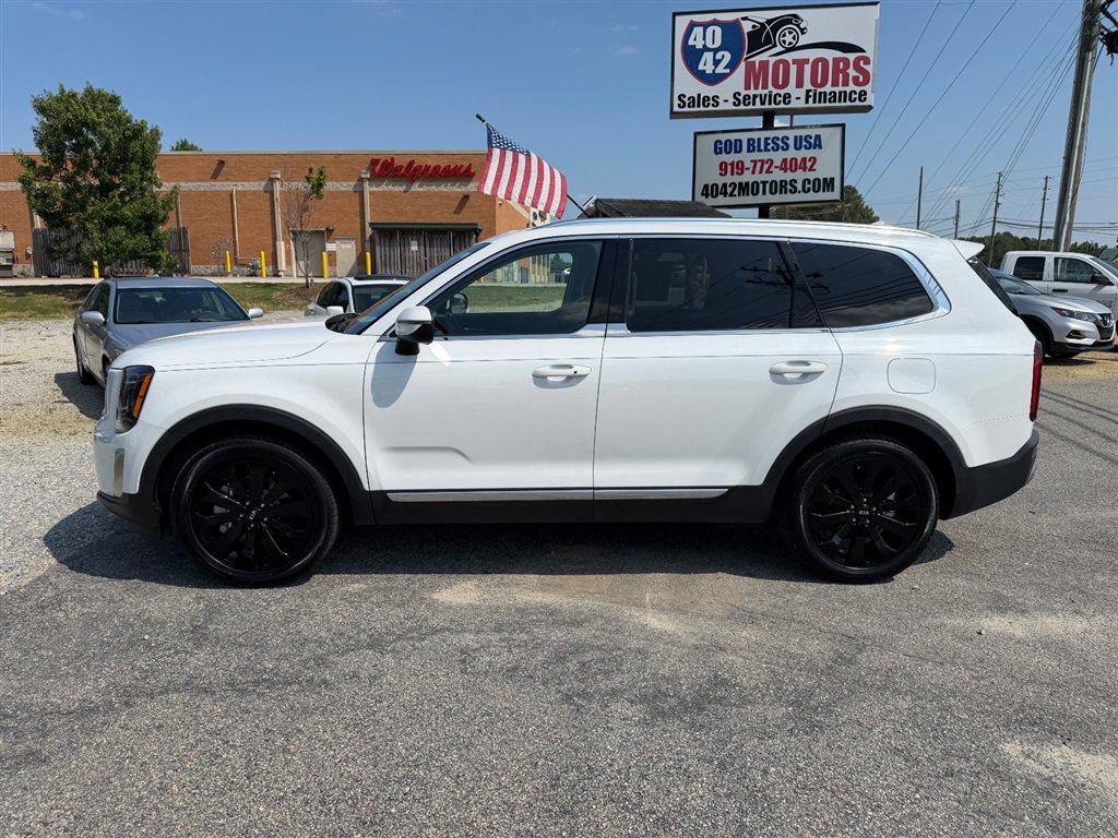 Used 2020 Kia Telluride EX w/ EX Premium Package FWD image 2