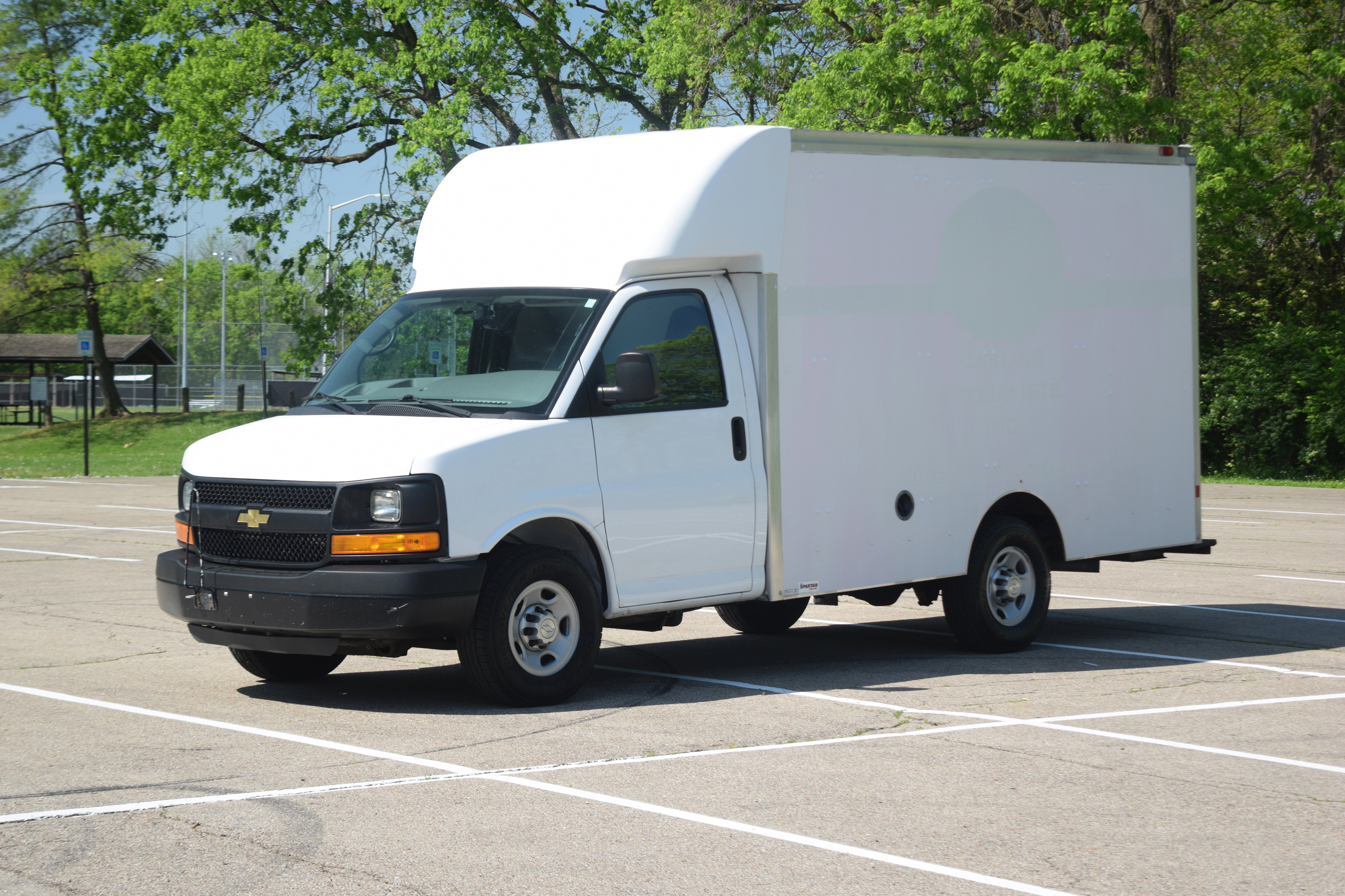 Used 2014 Chevrolet Express 3500 RWD image 11