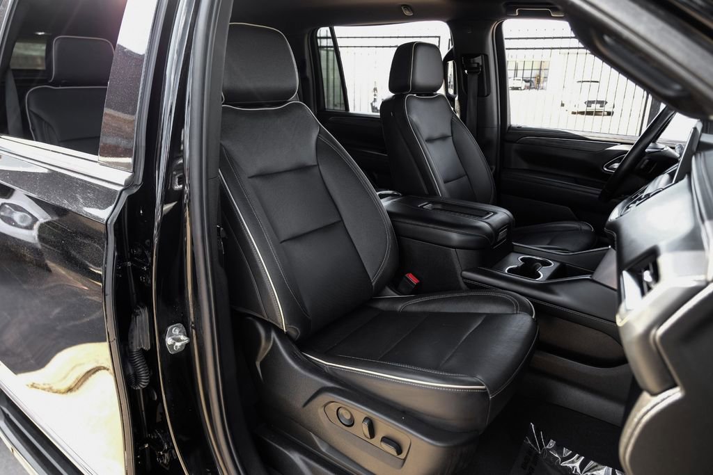 Used 2022 GMC Yukon XL SLT AWD/4WD image 35