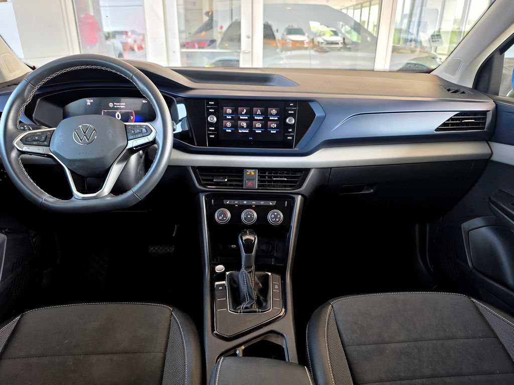 Used 2023 Volkswagen Taos SE FWD image 13