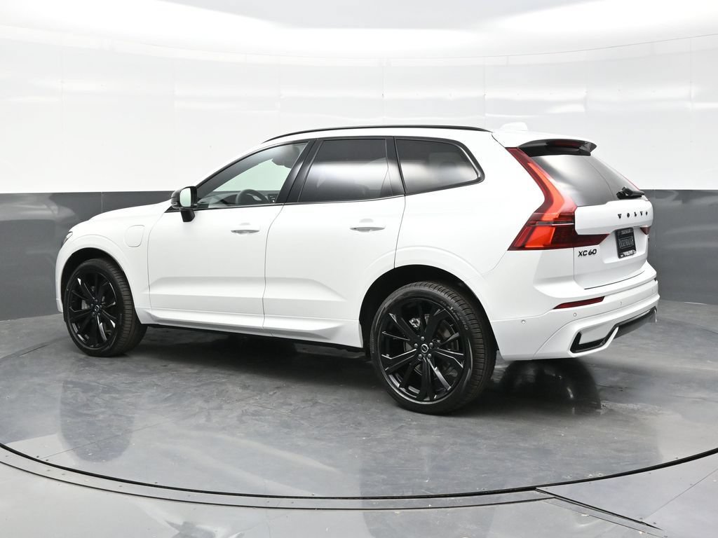 New 2026 Volvo XC60 T8 Ultra w/ Climate Package PRO AWD/4WD image 4