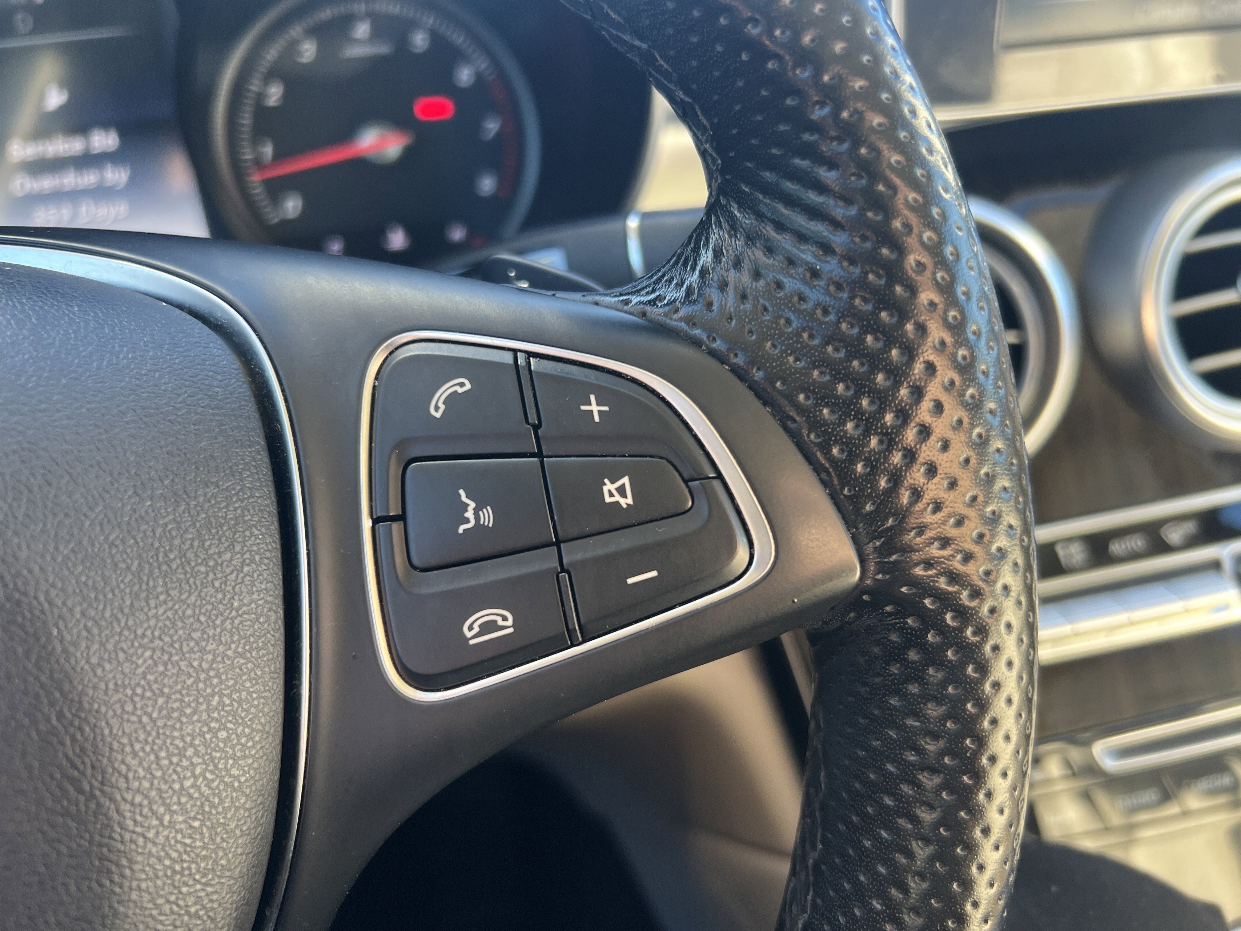 Certified 2019 Mercedes-Benz GLC 300 4MATIC w/ Premium Package image 20