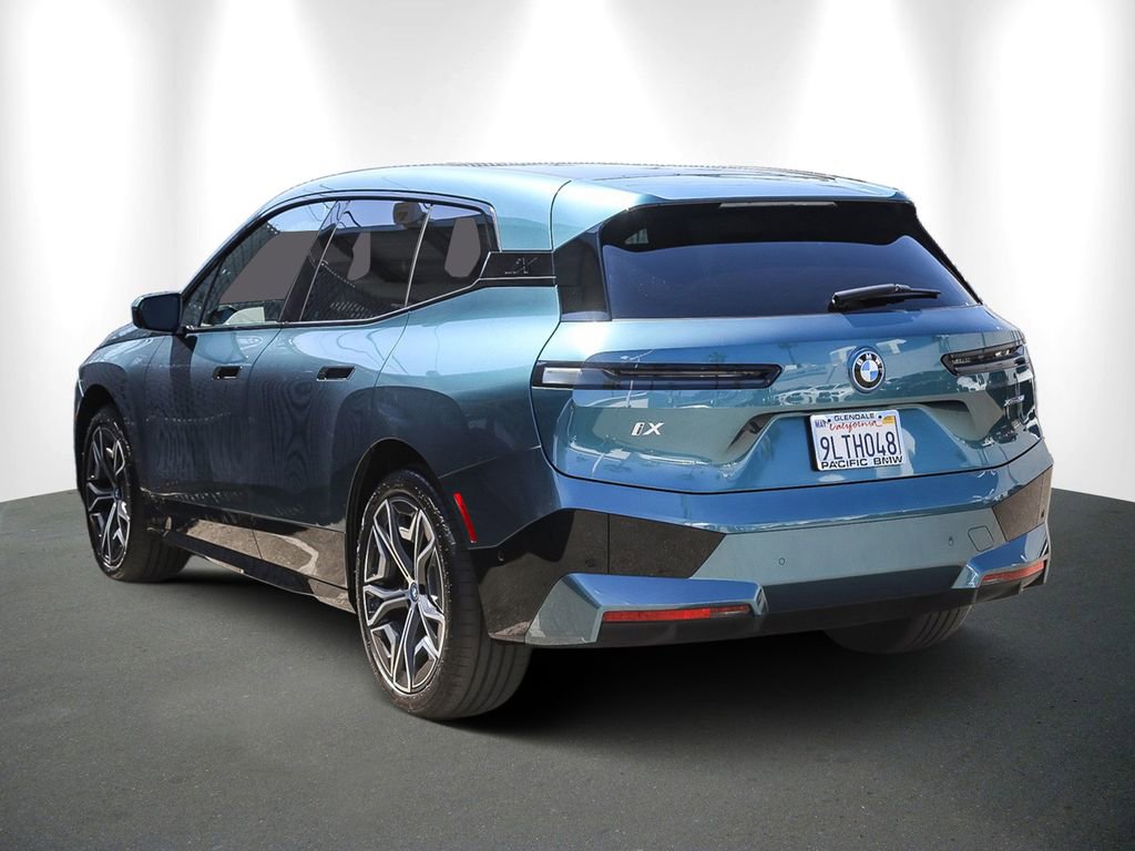 Used 2025 BMW iX xDrive50 image 4