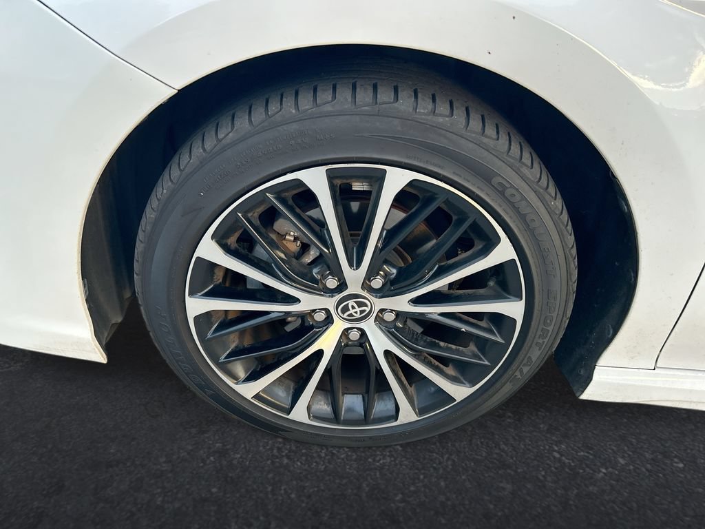 Used 2020 Toyota Camry SE FWD image 10