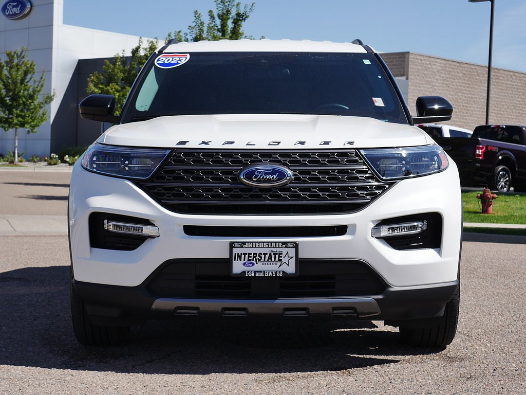 Used 2023 Ford Explorer XLT w/ Equipment Group 202A AWD/4WD image 9