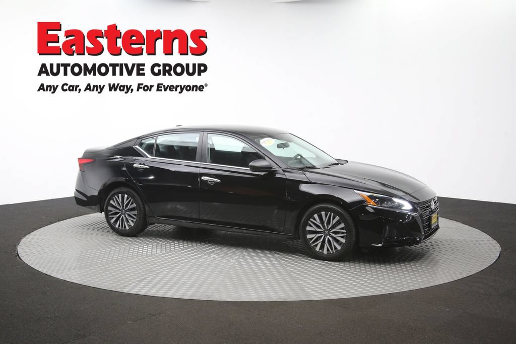 Used 2024 Nissan Altima 2.5 SV FWD image 47