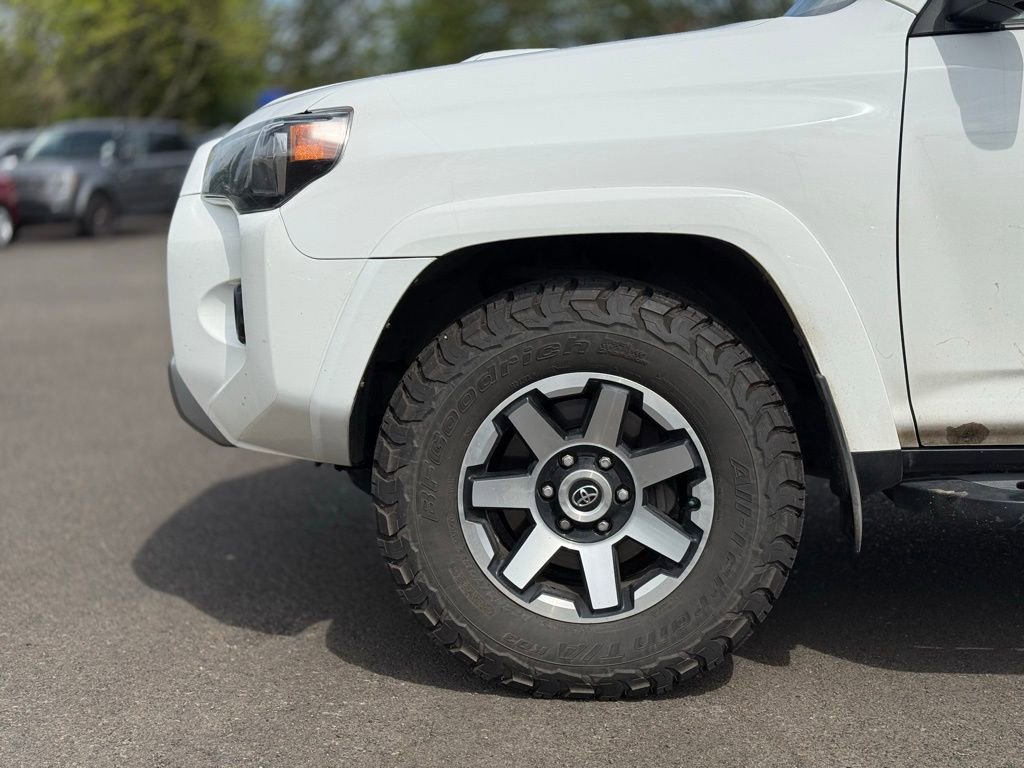 Used 2018 Toyota 4Runner TRD Off-Road Premium image 9