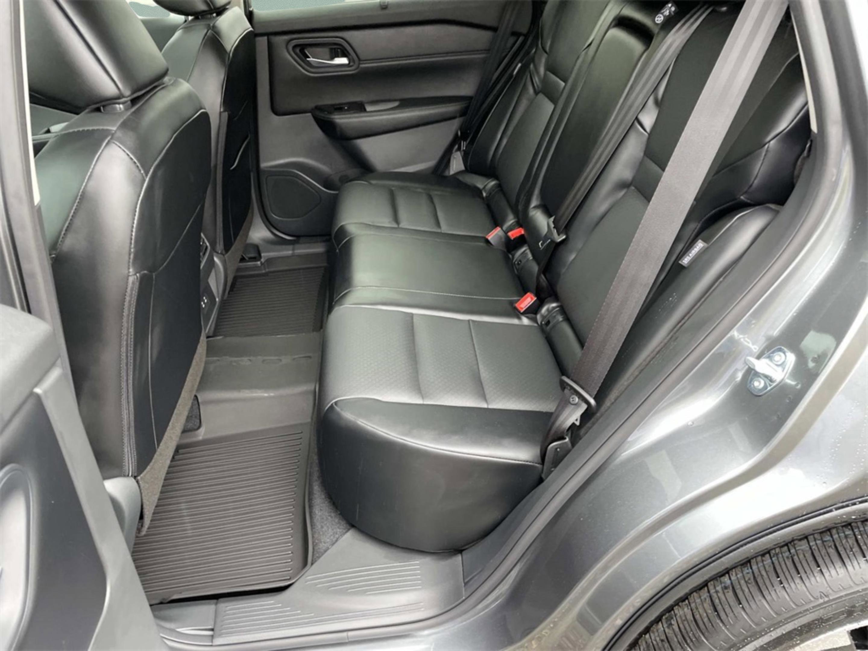 New 2026 Nissan Rogue SV w/ SV Premium Package FWD image 10