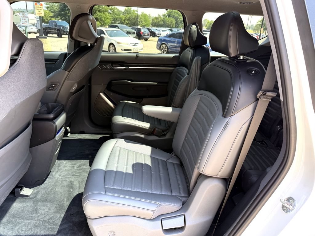 Used 2024 Kia EV9 Land AWD/4WD image 31