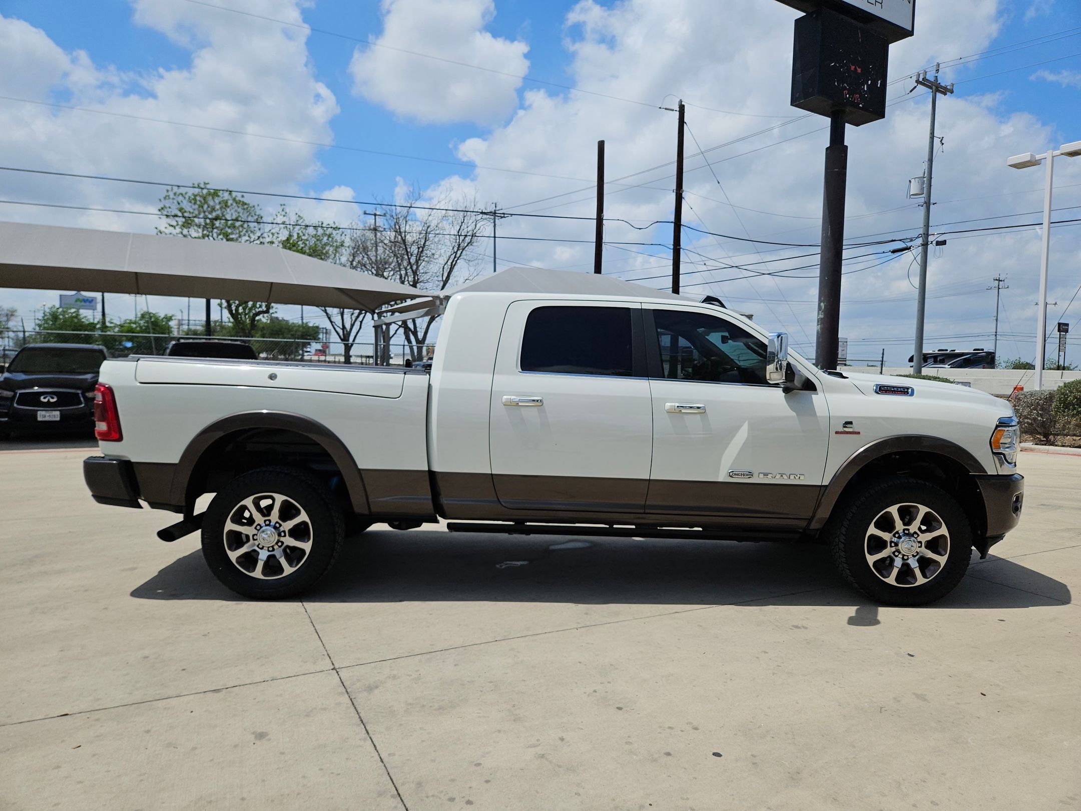 Used 2020 RAM 2500 Limited AWD/4WD image 2