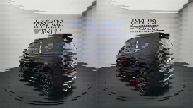 New 2026 Chevrolet Suburban Premier w/ Sun And Tow Package image 5