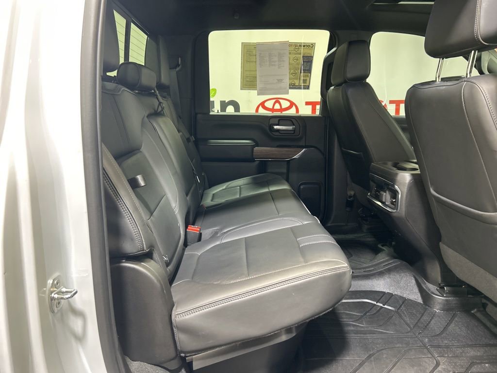 Used 2022 Chevrolet Silverado 2500 High Country w/ Safety Package II image 18