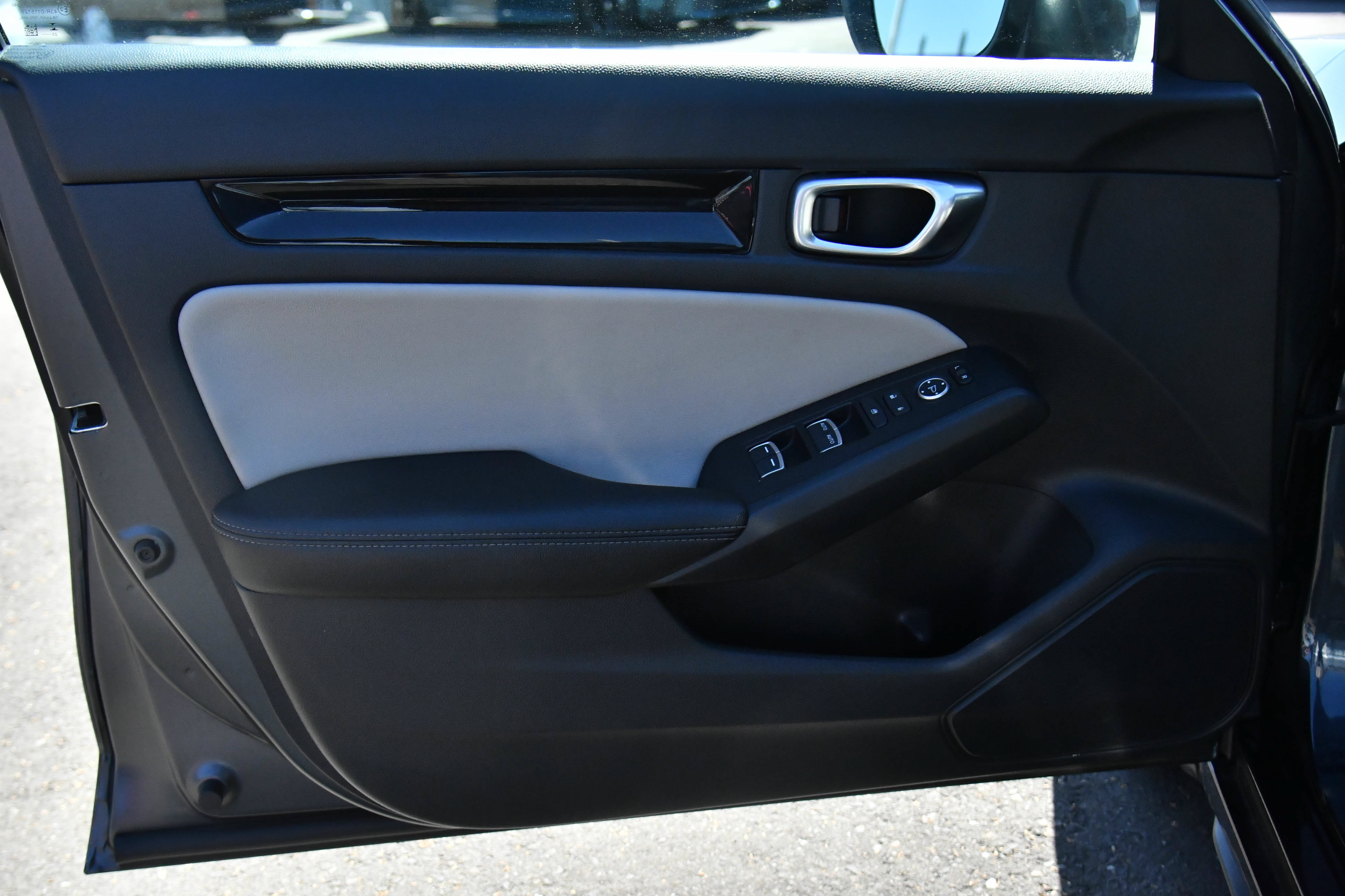 Used 2024 Honda Civic EX-L image 13