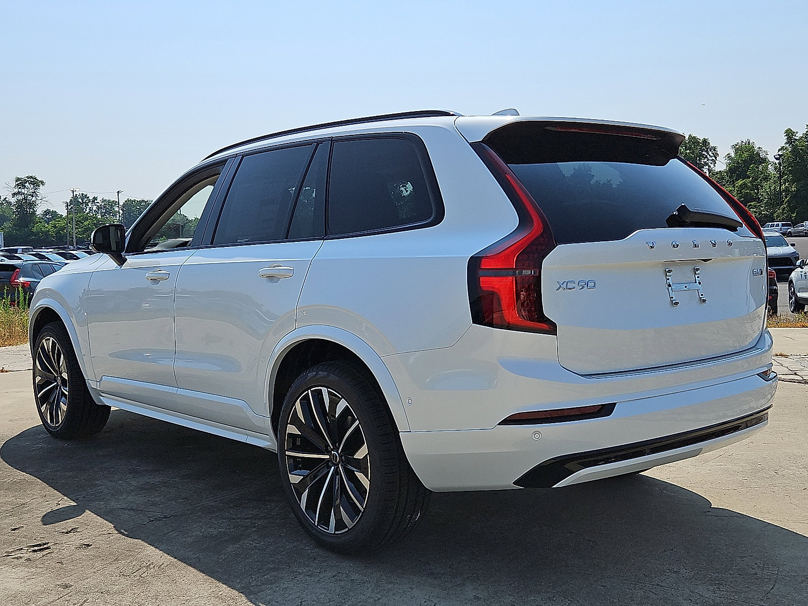 New 2026 Volvo XC90 B6 Ultra image 4