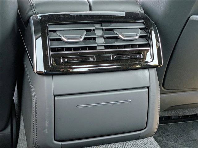 Used 2025 Audi A8 L 3.0T AWD/4WD image 18