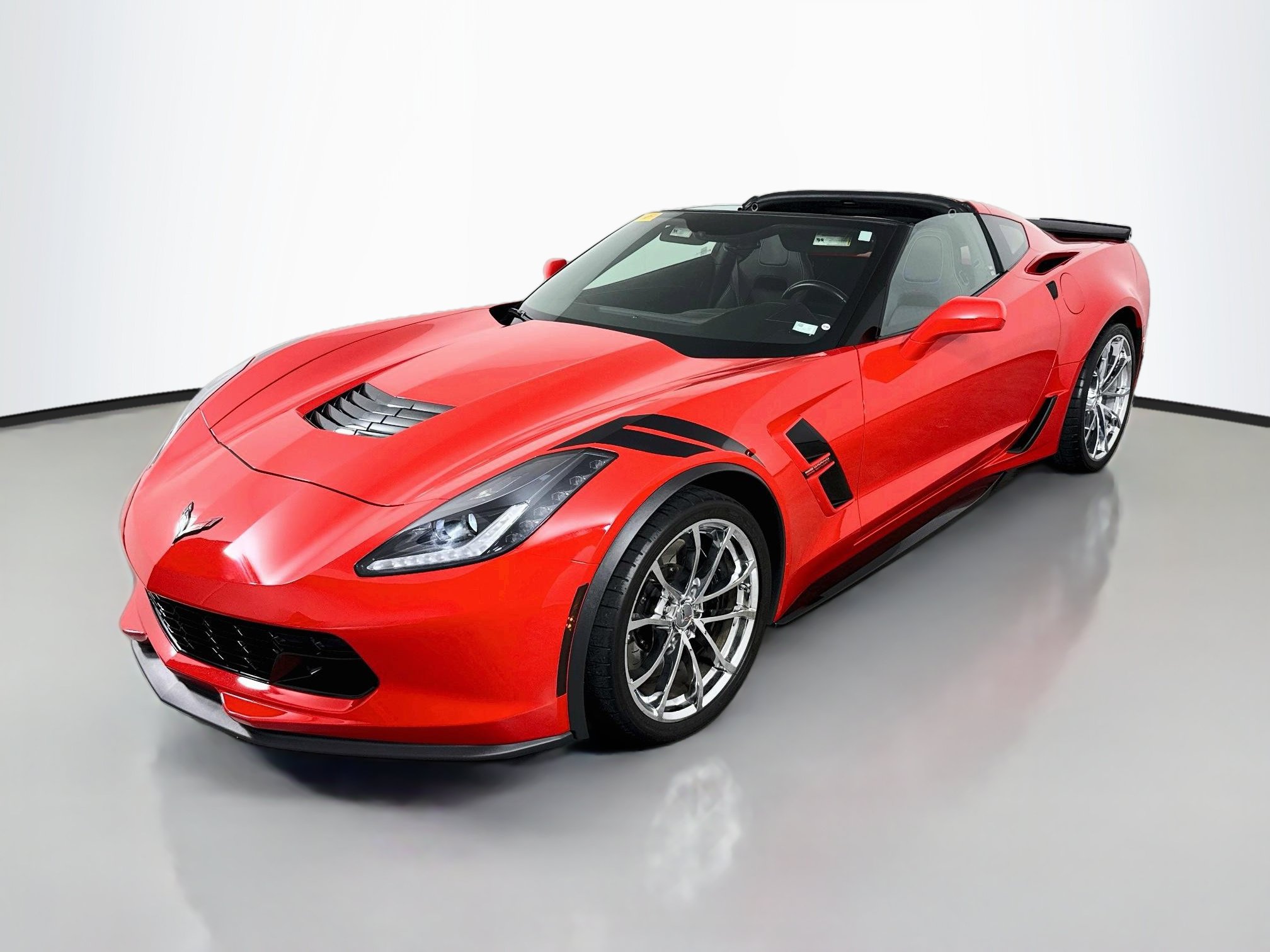 Used 2017 Chevrolet Corvette Grand Sport w/ Grand Sport Heritage Package RWD image 3