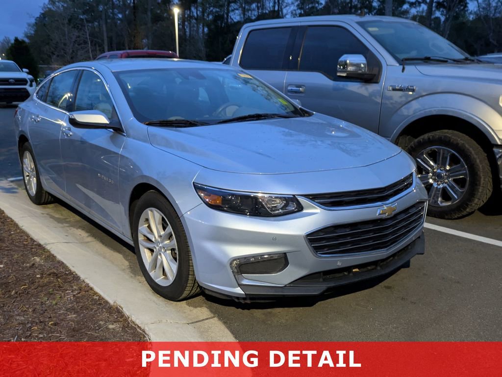 Used 2018 Chevrolet Malibu LT w/ Driver Confidence Package image 1