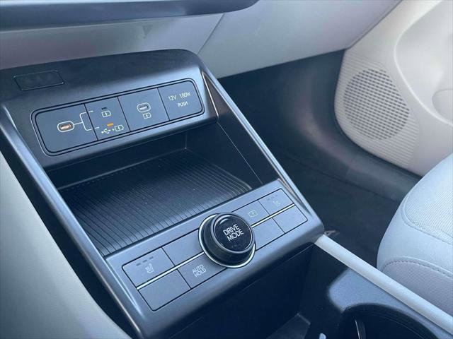 Certified 2024 Hyundai Kona SEL FWD image 30