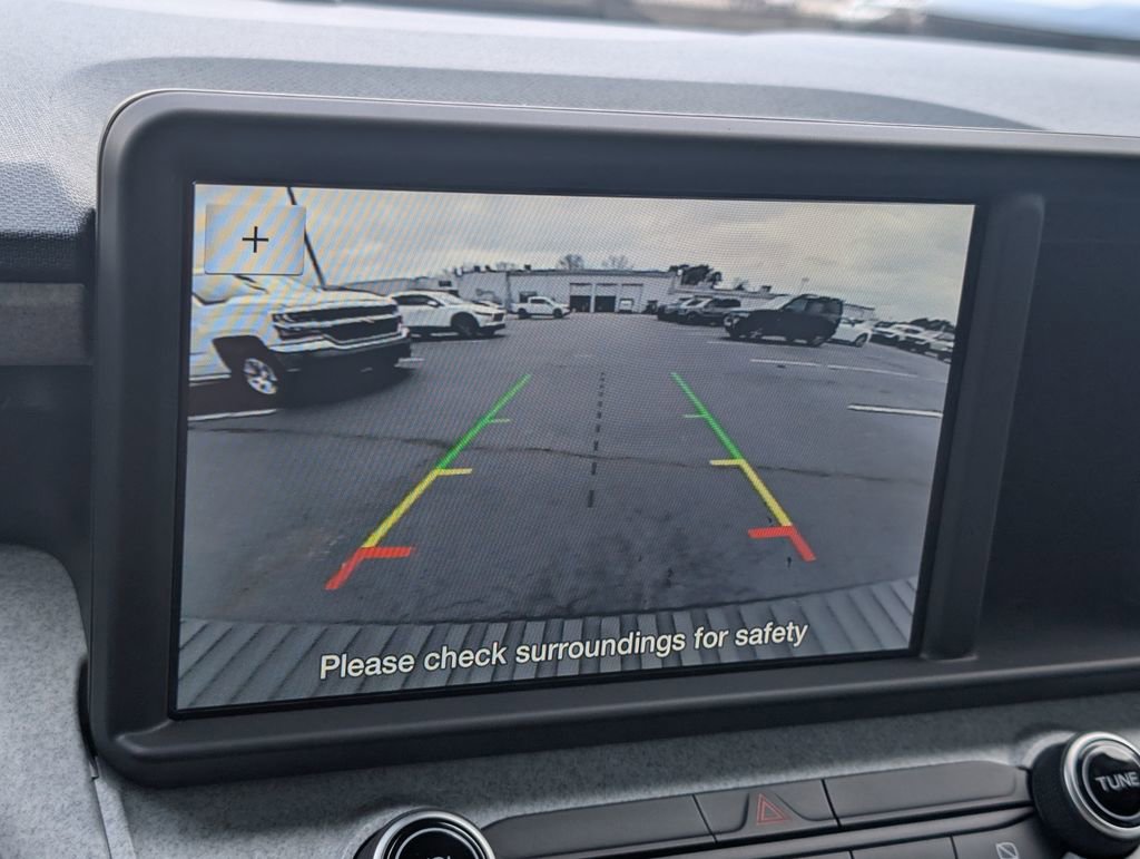 Used 2023 Ford Maverick XLT image 19