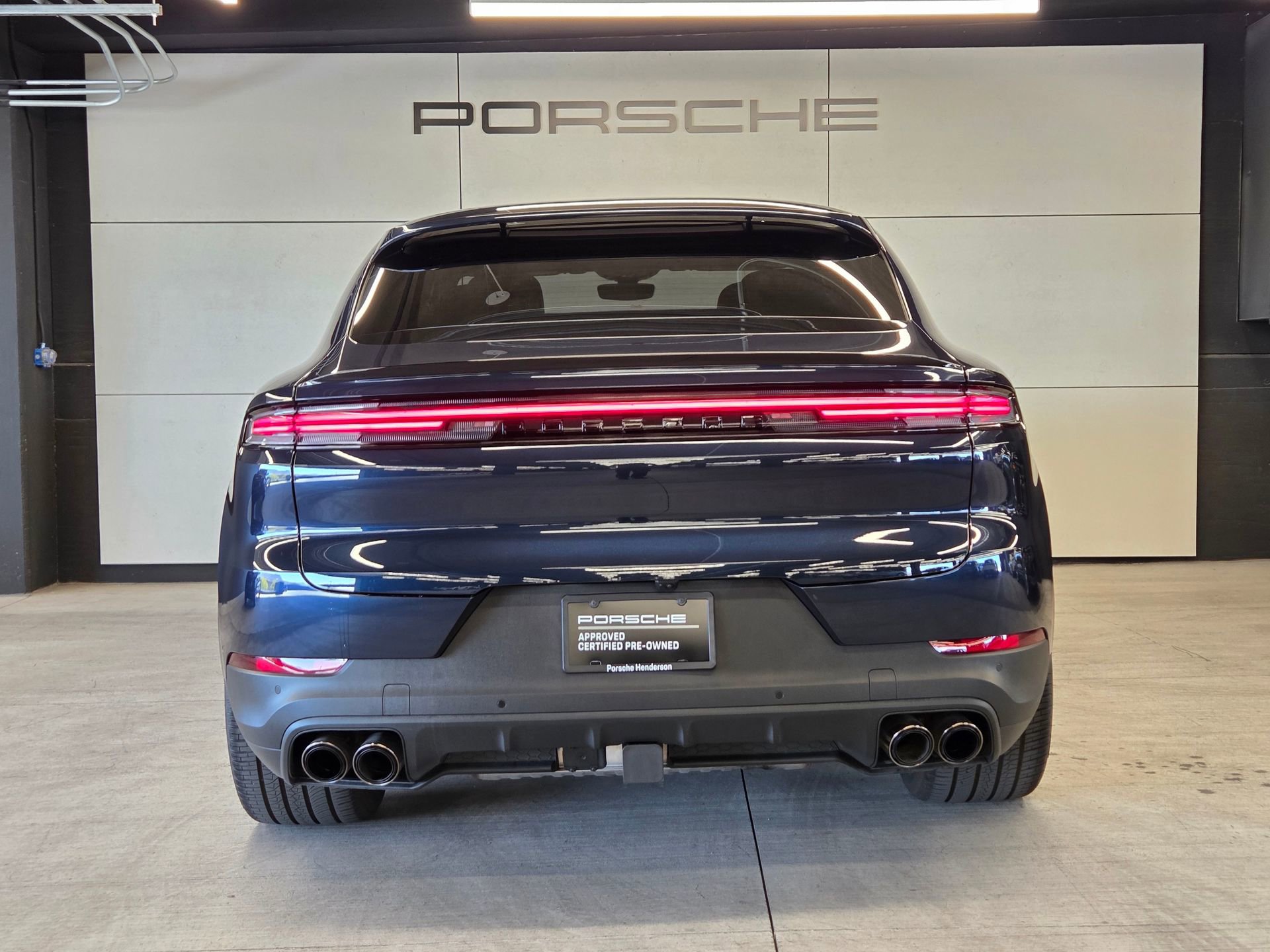 Certified 2026 Porsche Cayenne E-Hybrid Coupe AWD/4WD image 7