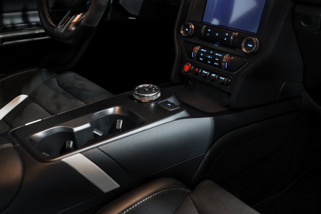 Used 2020 Ford Mustang Shelby GT500 w/ Carbon Fiber Track Pack image 26