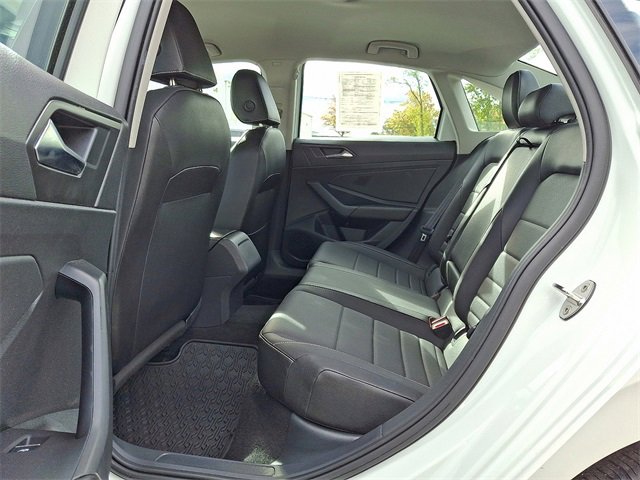 Used 2023 Volkswagen Jetta SE image 10